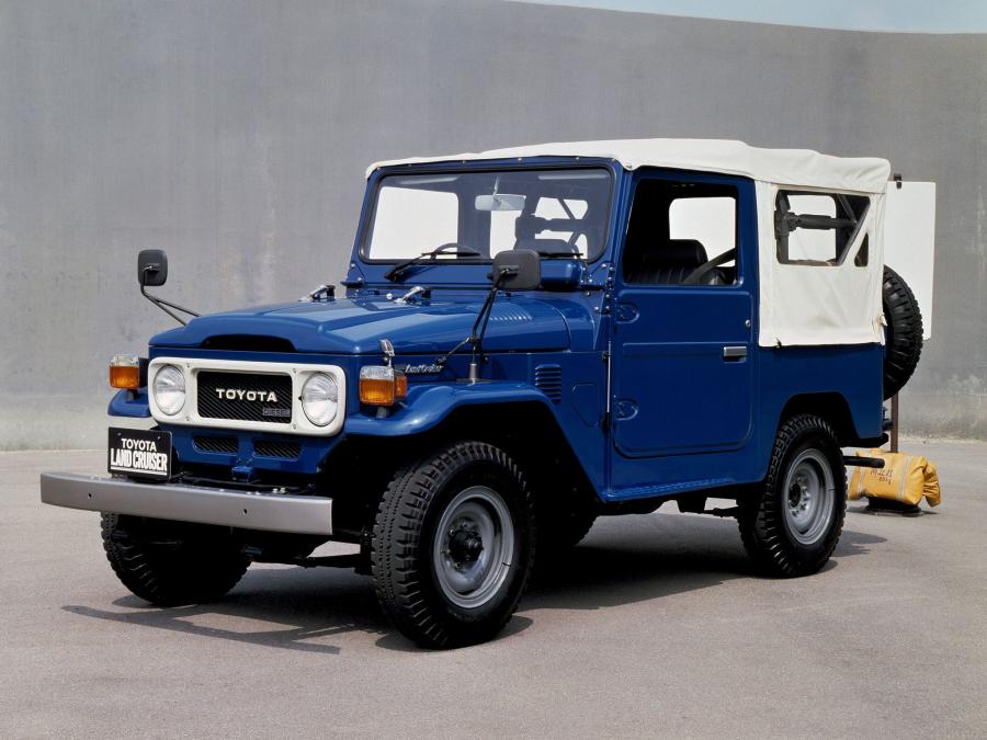  Toyota Land Cruiser 40 Canvas Top 1979 года  (фото 4 из 5)